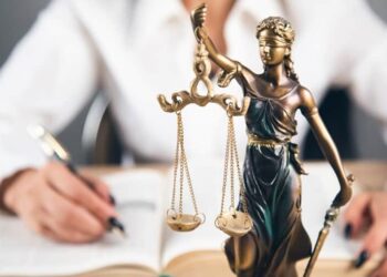 TRT-3 mantém justa causa de empregada que viajou à custa da empresa