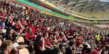 Mais de 44 mil torcedores lotaram a Arena da Amazônia no primeiro jogo de 2024