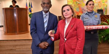 ​Conselheiros do TCE-AM são homenageados pelo TRT-11