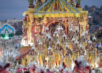 Nos 40 anos da Sapucaí, Viradouro é campeã do carnaval do Rio de Janeiro