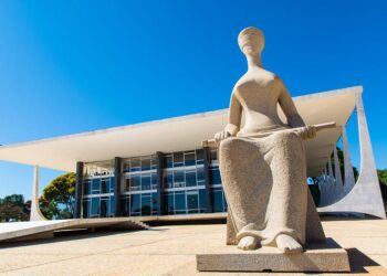 Servidor não pode ganhar mais que Prefeito, mas não precisa devolver excedente ganho, determina STF