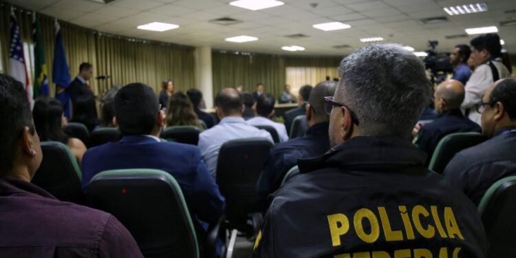 Secretário de Inteligência do TCE-AM prestigia solenidade alusiva aos 80 anos da Polícia Federal