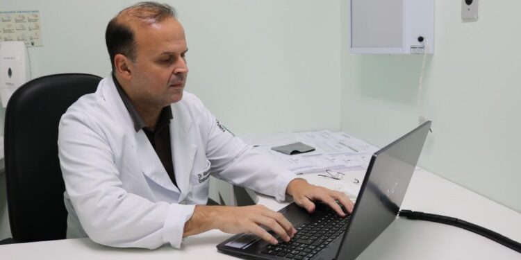 FCecon alerta sobre prevenção ao câncer de intestino