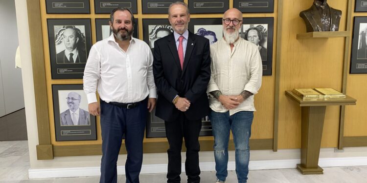 Ouvidor do TCE-AM participa de reuniões técnicas no Tribunal de Contas do Paraná