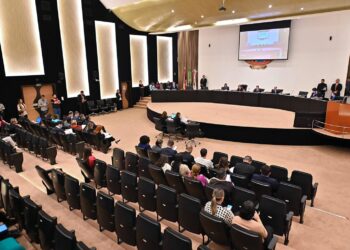 TCE-AM determina que ex-gestor da Câmara Municipal de Barreirinha devolva R$ 115,9 mil aos cofres públicos