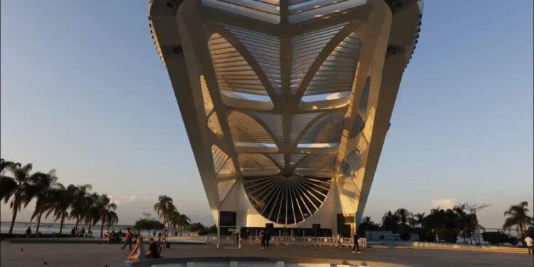 Inspira Ciência abre inscrição gratuita para professores de todo país