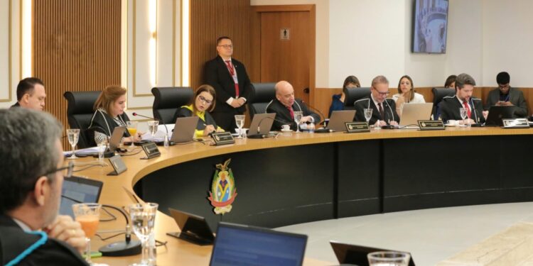 TCE-AM reprova contas e multa gestores de 2020 do Fundo Municipal de Saúde de Iranduba em mais de R$ 646,3 mil