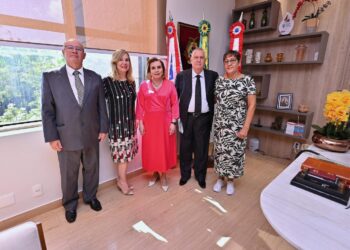 Presidente do TCE-AM recebe desembargadores do TRT-15 em visita institucional