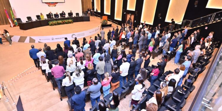 TCE-AM alerta cinco municípios do AM sobre novo prazo para questionário da Nova Lei de Licitações e Contratos