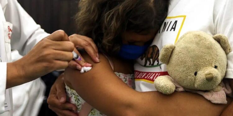 Saúde alerta para aumento de casos de coqueluche no país