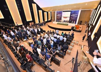 TCE-AM multa Prefeitura de Nova Olinda do Norte por triplo acúmulo de cargo