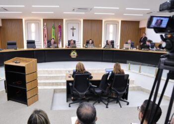 TCE-AM reprova contas e multa gestora do Fundo de Saúde São Gabriel da Cachoeira