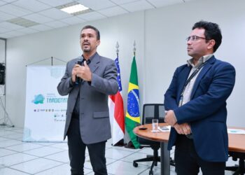 Presidente do TCE-AM recebe Medalha de Ouro Cidade de Manaus