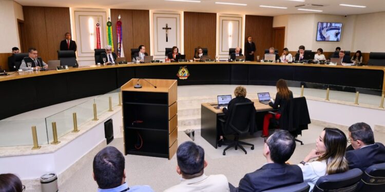 TCE-AM multa ex-presidente da Câmara de Jutaí